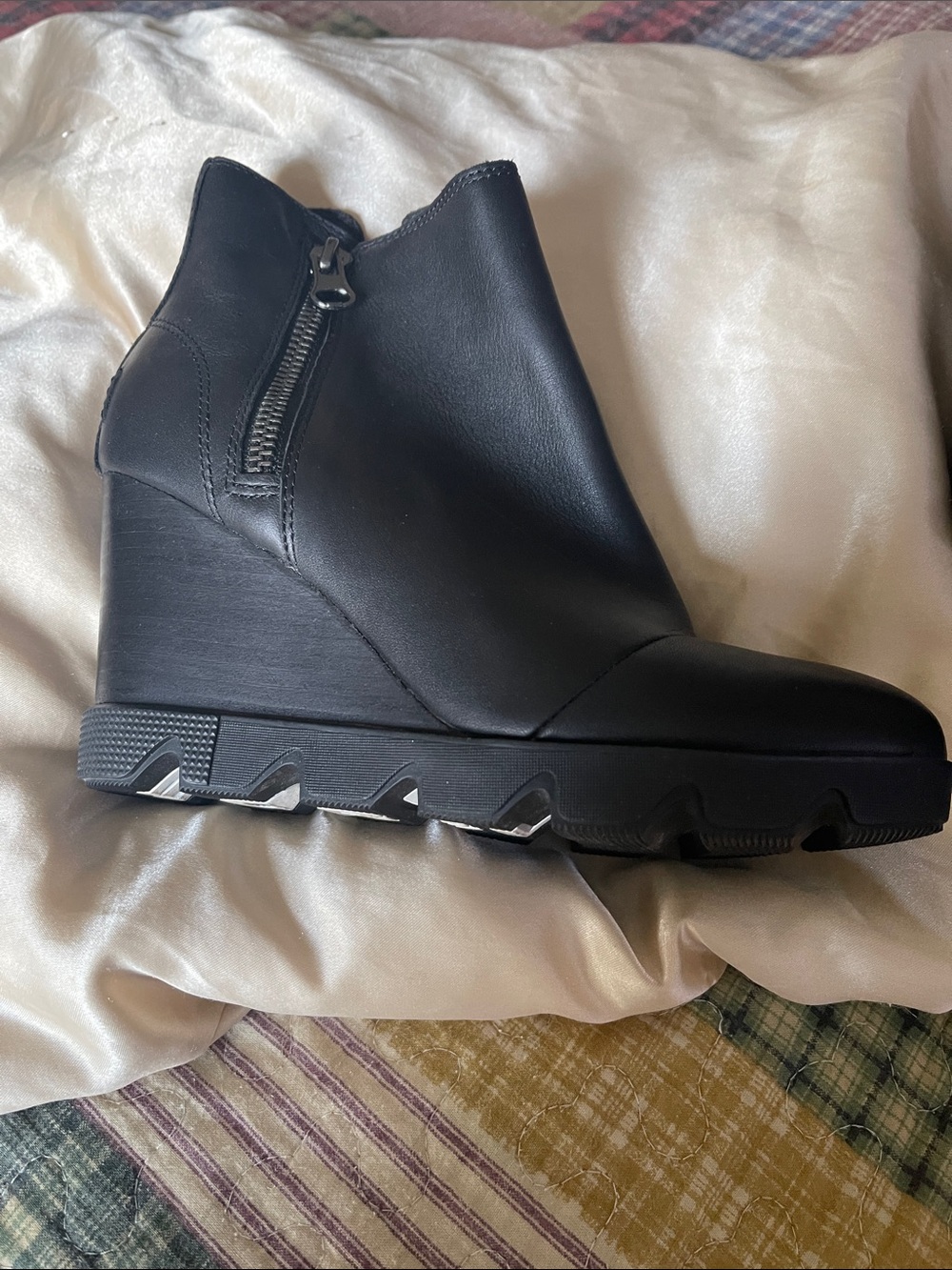 Sorel Black Leather Wedge Ankle Boot